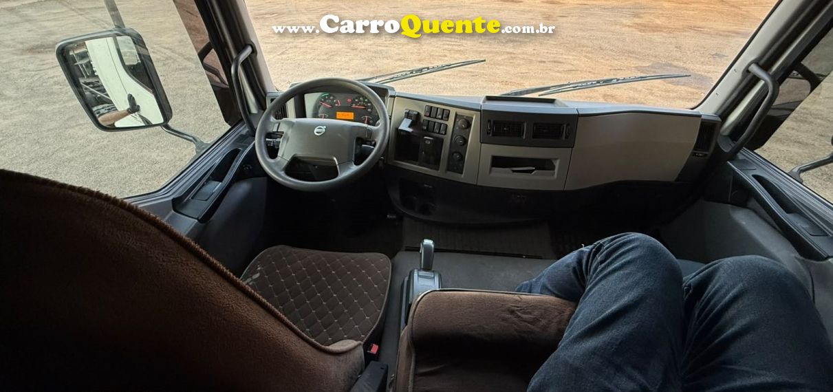 Volvo VM 330 VM 330 6x2 2p Chassi - Loja