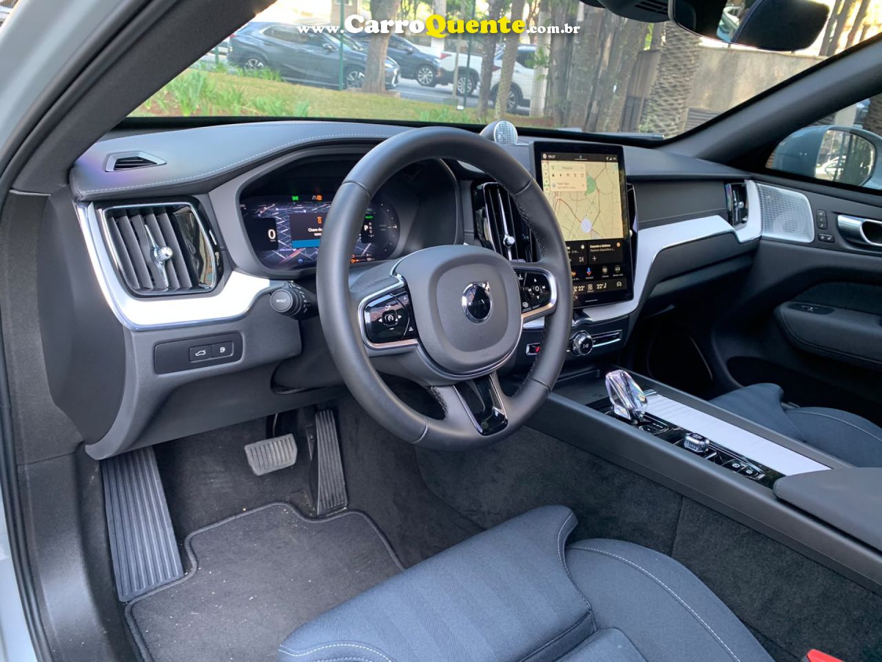 VOLVO   2.0 T8 PHEV ULTRA AWD GEARTRON   CINZA 2026 2.0 GASOLINA E ELÉTRICO - Loja