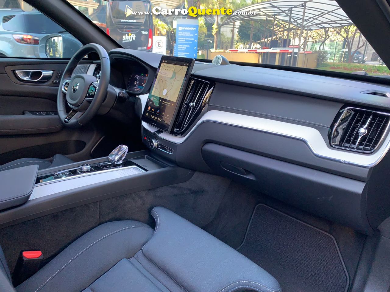 VOLVO   2.0 T8 PHEV ULTRA AWD GEARTRON   CINZA 2026 2.0 GASOLINA E ELÉTRICO - Loja