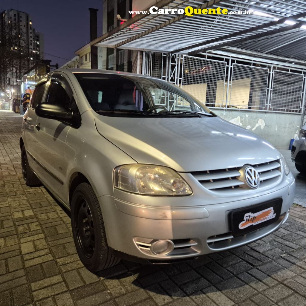 VOLKSWAGEN   FOX PLUS 1.6MI 1.6MI TOTAL FLEX 8V 4P   PRATA 2007 1.6 FLEX - Loja