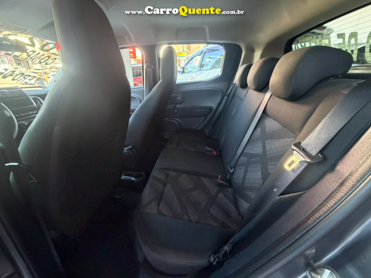 FIAT   MOBI LIKE 1.0 FIRE FLEX 5P.   CINZA 2023 1.0 FLEX - Loja