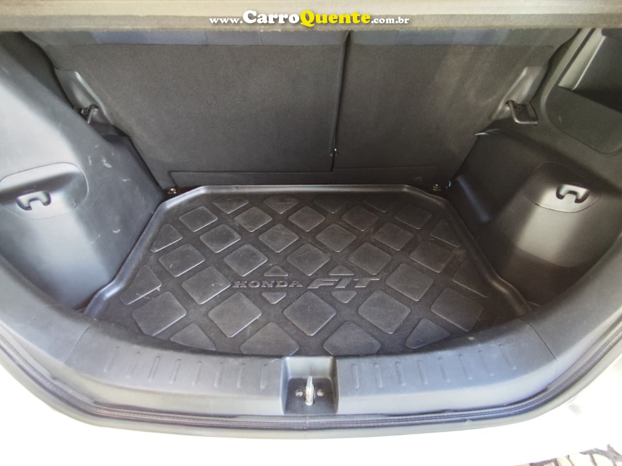 HONDA   FIT LX 1.4 1.4 FLEX 8V16V 5P MEC.   PRATA 2013 1.4 FLEX - Loja