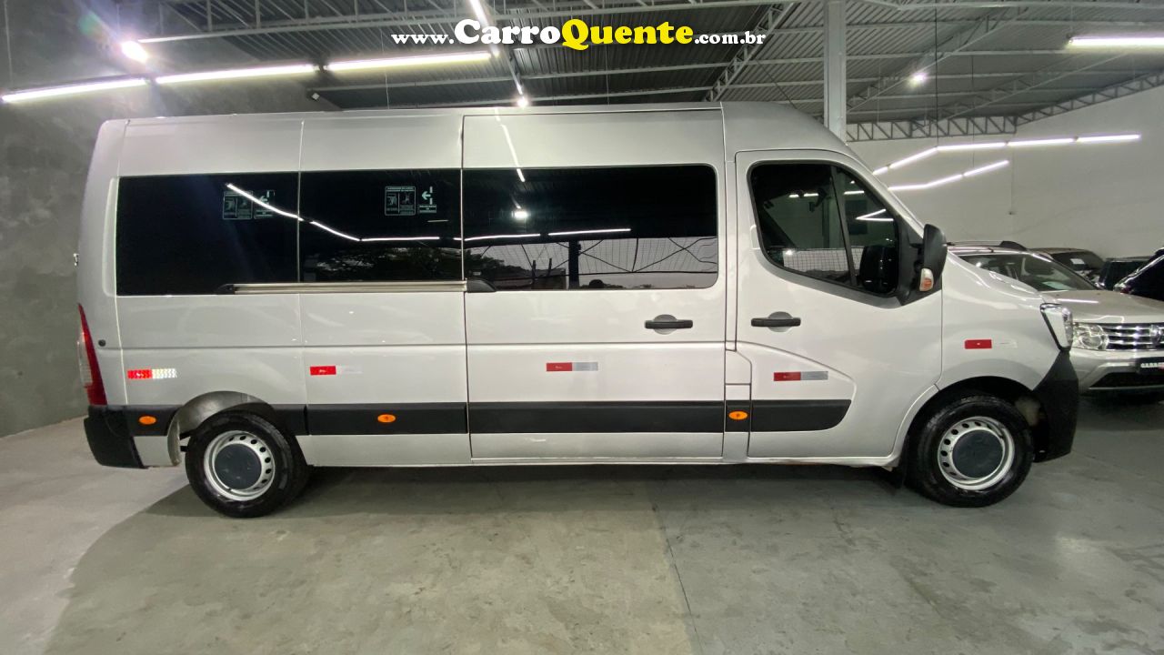 RENAULT   MASTER 2.3 DCI VITRE FURGÃO 16V DIESEL   PRATA 2025 2.3 DIESEL - Loja