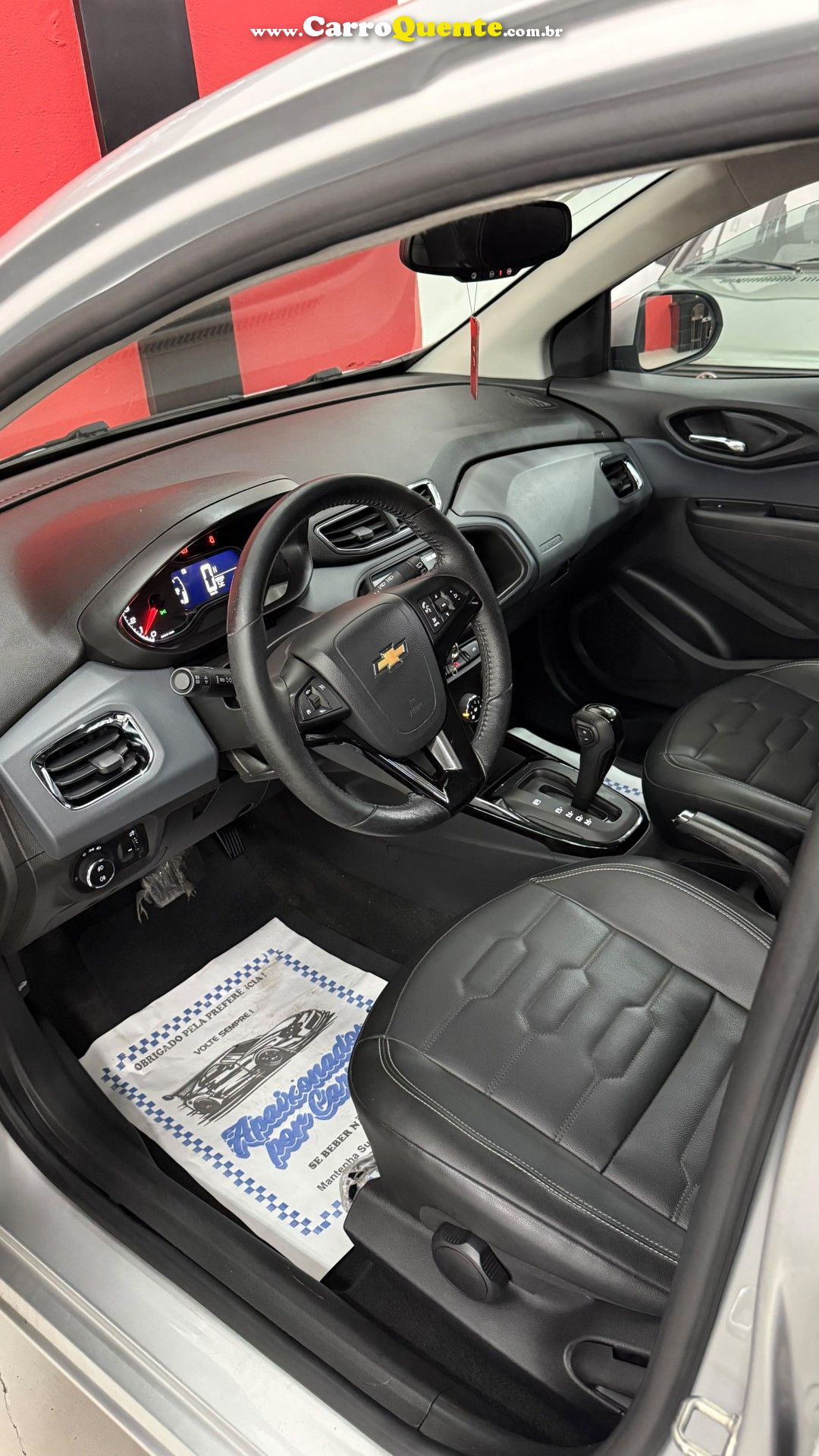 CHEVROLET   ONIX HATCH LTZ 1.4 8V FLEXPOWER 5P AUT.   PRATA 2019 1.4 FLEX - Loja