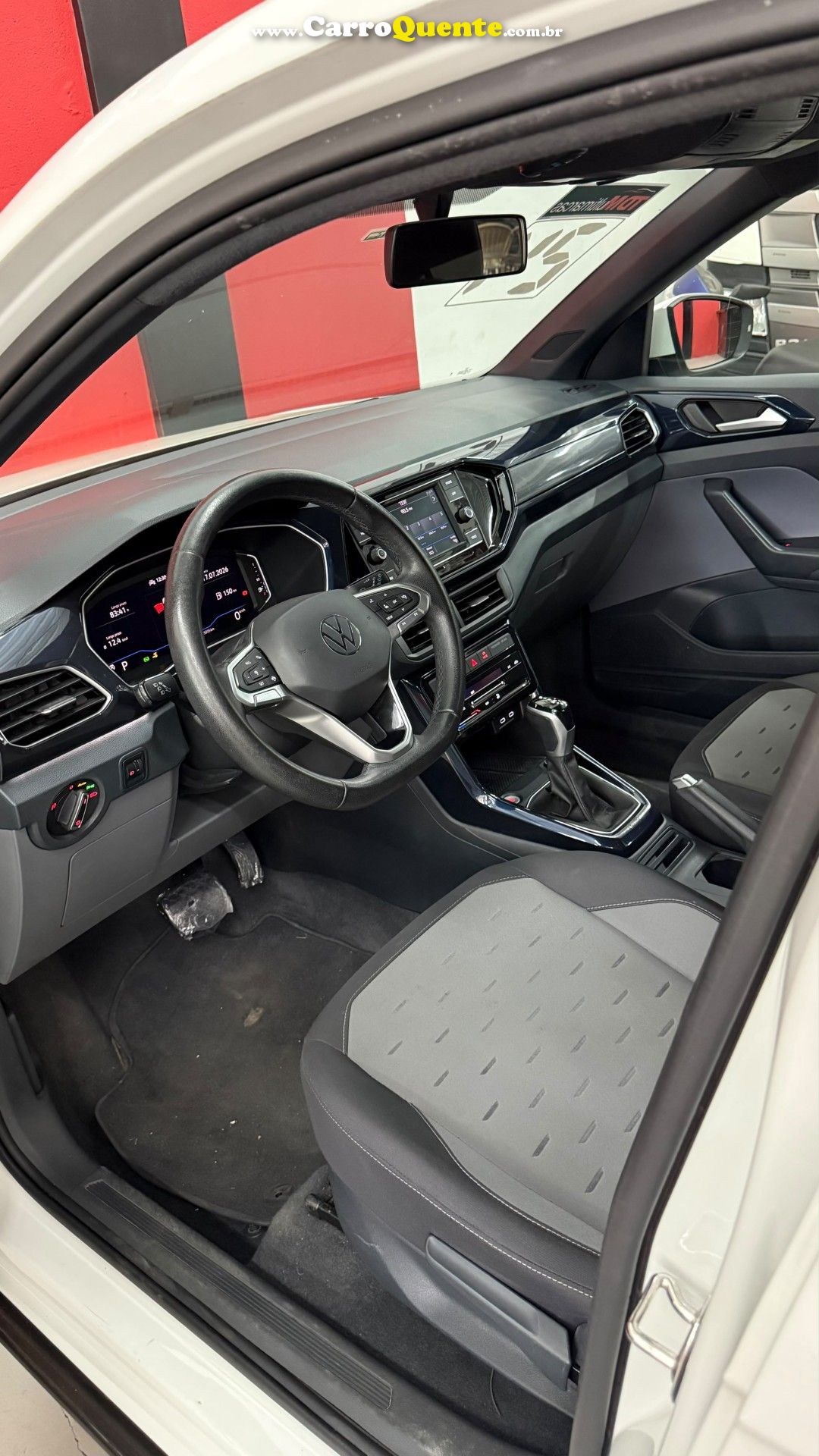 VOLKSWAGEN   T-CROSS 200 TSI 1.0  FLEX 12V 5P AUT.   BRANCO 2024 1.0 FLEX - Loja