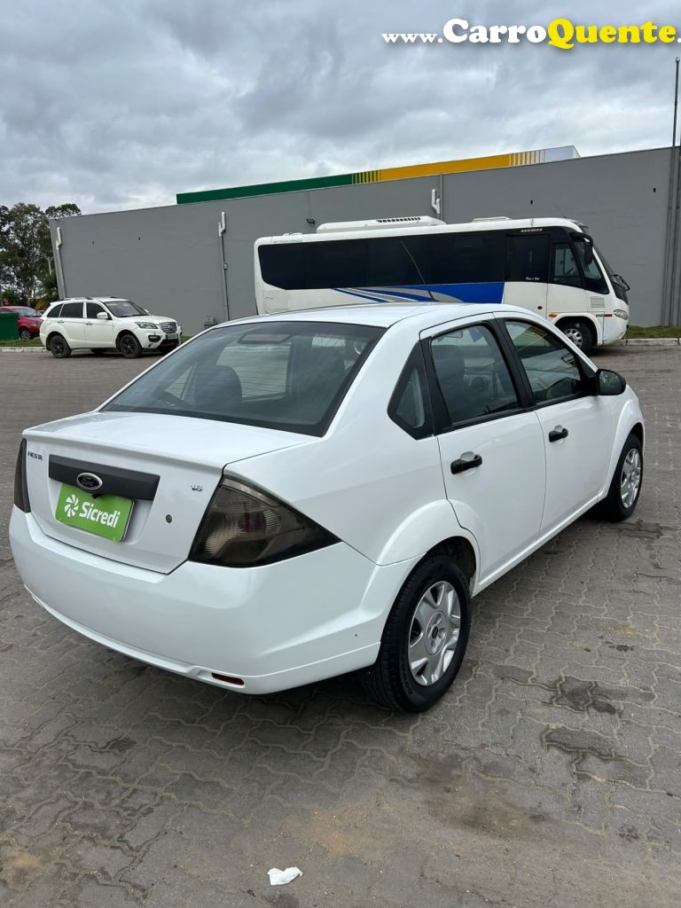 FORD   FIESTA SED. 1.6 8V FLEX 4P   BRANCO 2011 1.6 FLEX - Loja