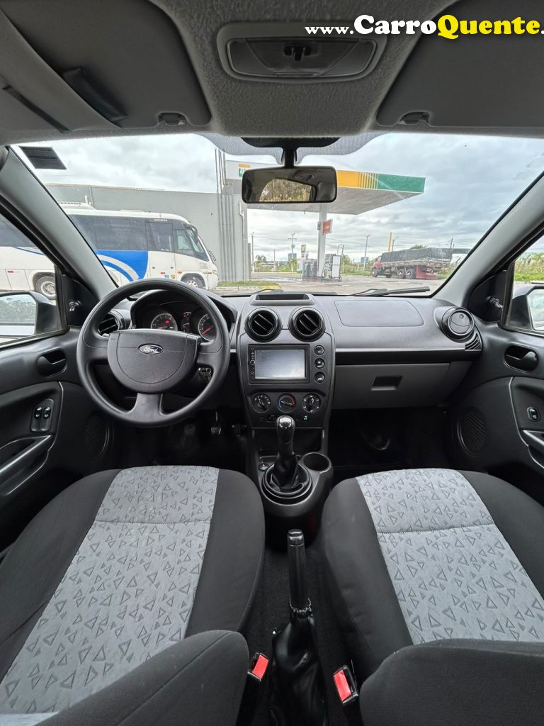 FORD   FIESTA SED. 1.6 8V FLEX 4P   BRANCO 2011 1.6 FLEX - Loja