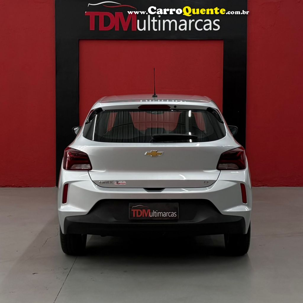 CHEVROLET   ONIX HATCH 1.0 12V FLEX 5P MEC.   PRATA 2022 1.0 FLEX - Loja