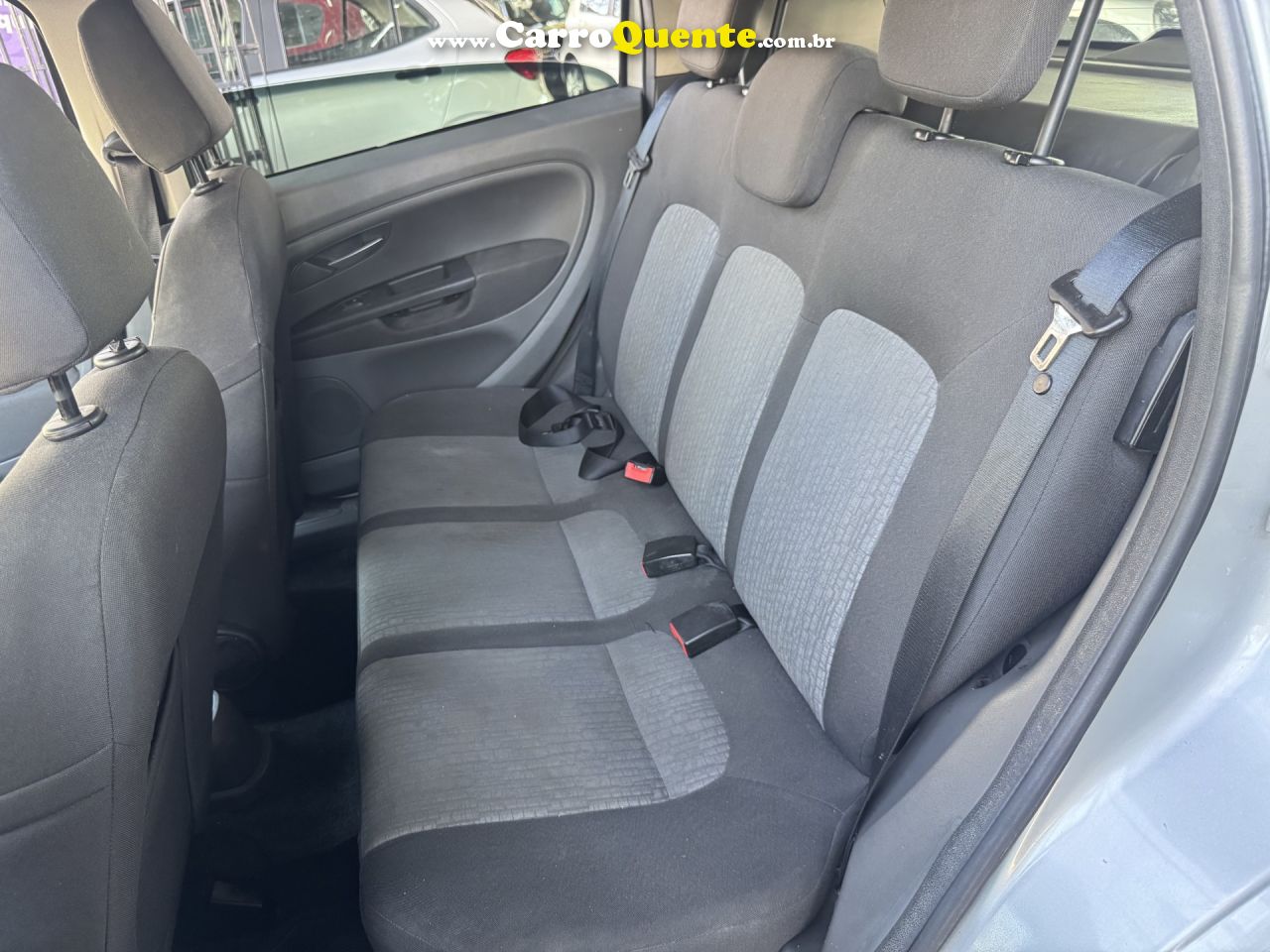 FIAT   PUNTO ESSENCE 1.6 FLEX 16V 5P   PRATA 2012 1.6 FLEX - Loja