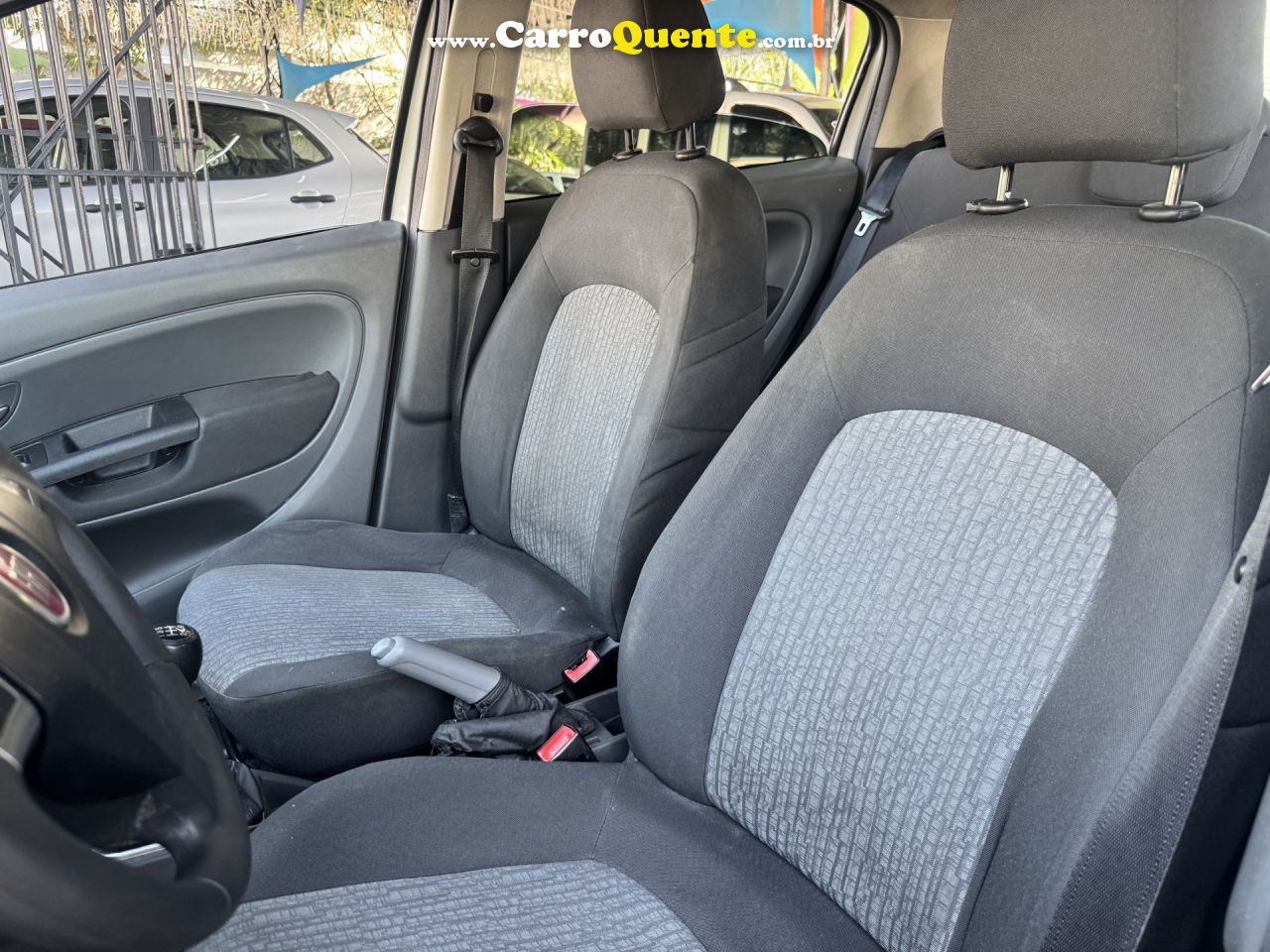 FIAT   PUNTO ESSENCE 1.6 FLEX 16V 5P   PRATA 2012 1.6 FLEX - Loja
