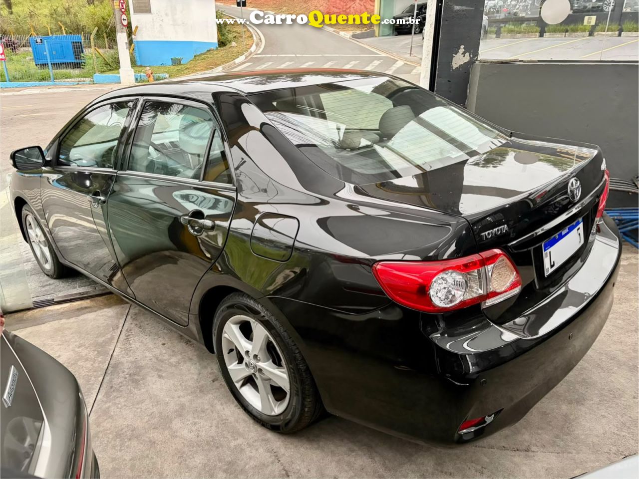 TOYOTA   COROLLA XEI 2.0 FLEX 16V AUT.   PRETO 2013 2.0 FLEX - Loja