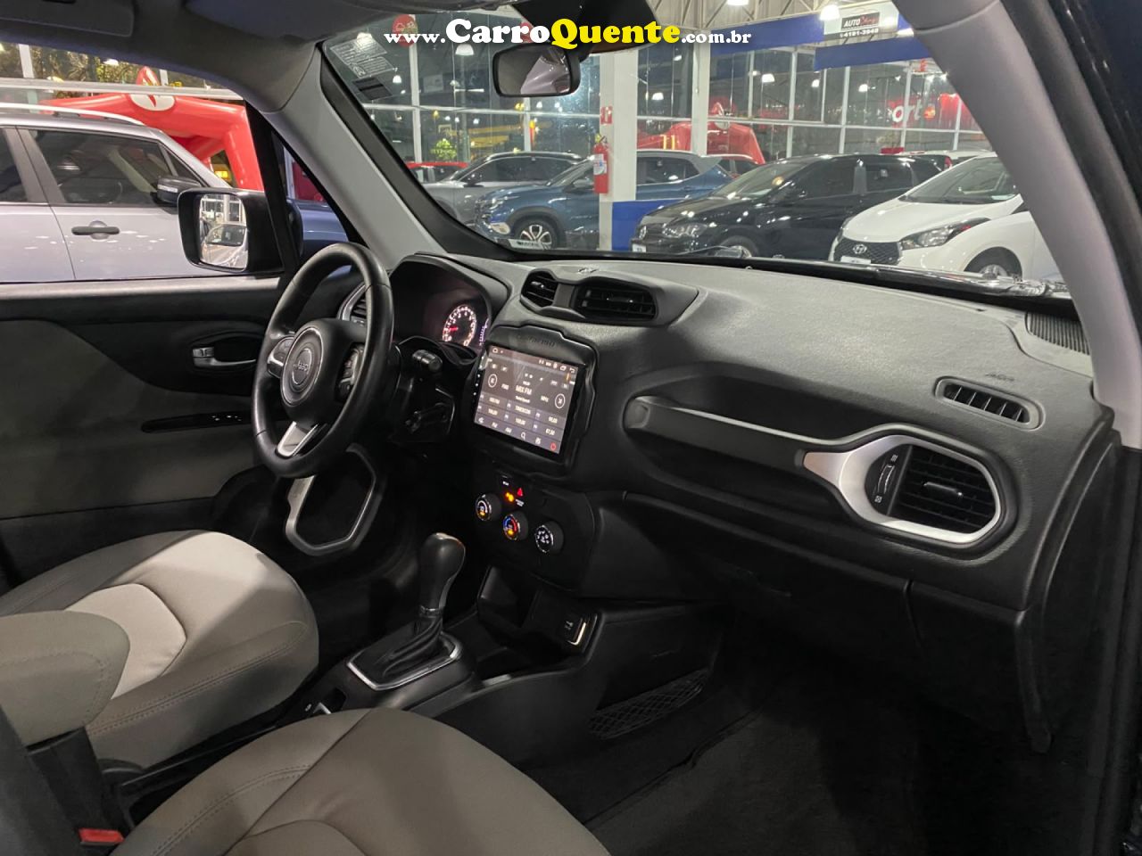 JEEP   RENEGADE1.8 4X2 FLEX 16V AUT.(PCD)   PRETO 2019 1.8 FLEX - Loja