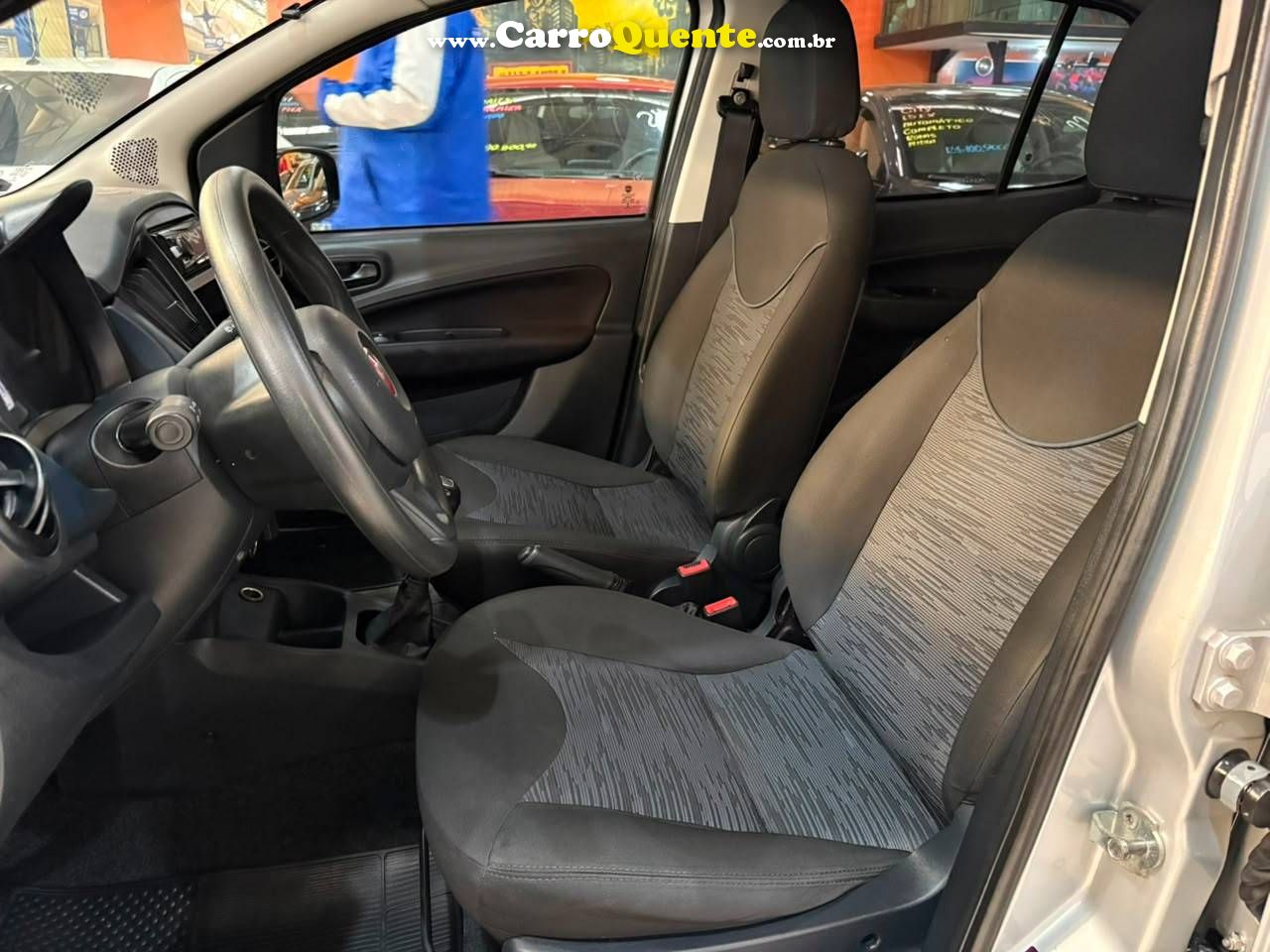FIAT UNO 1.0 EVO ATTRACTIVE 8V 2019 - Loja