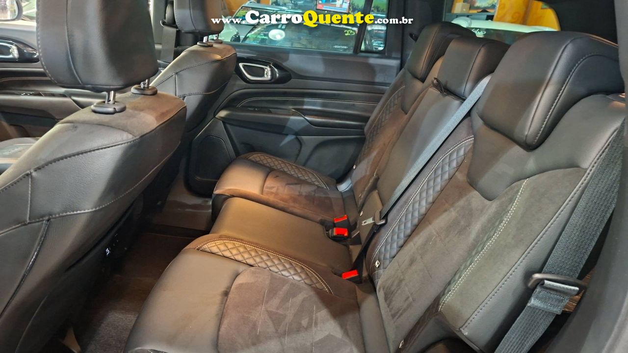 JEEP COMMANDER 2.0 HURRICANE 4 TURBO BLACKHAWK 2025 - Loja