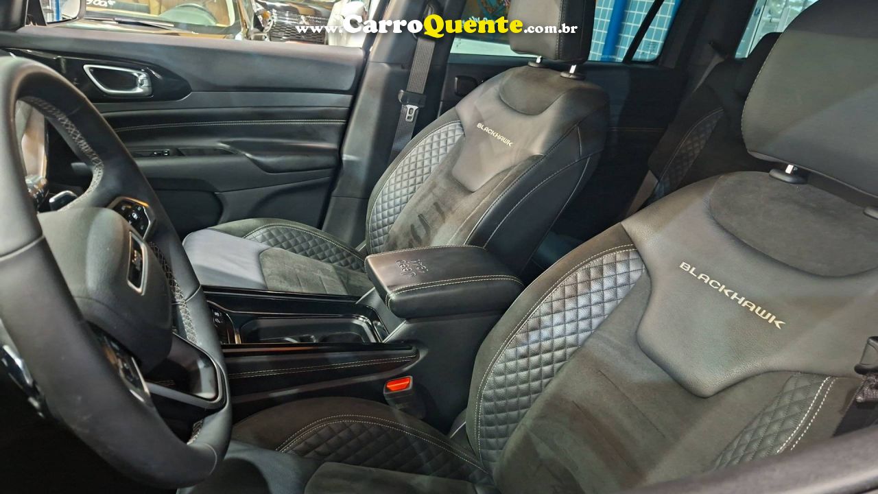 JEEP COMMANDER 2.0 HURRICANE 4 TURBO BLACKHAWK 2025 - Loja
