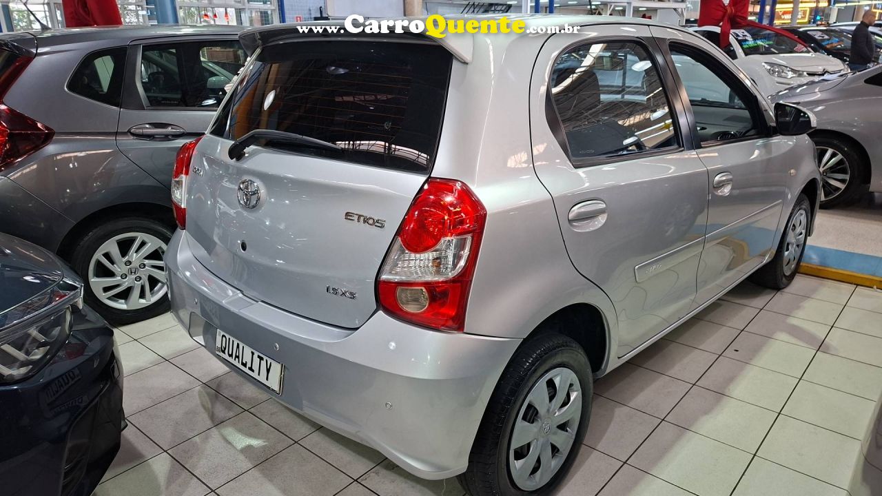 TOYOTA ETIOS 1.5 XS 16V 2018 - Loja