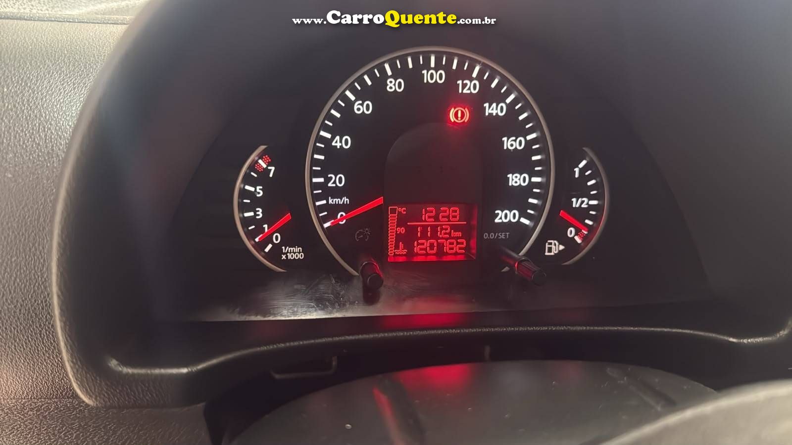 VOLKSWAGEN FOX 1.0 MI TREND 8V 2010 - Loja