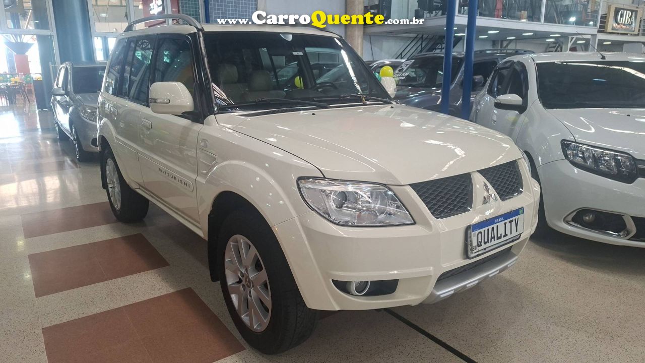 MITSUBISHI PAJERO TR4 2.0 4X4 16V 140CV 2011 - Loja