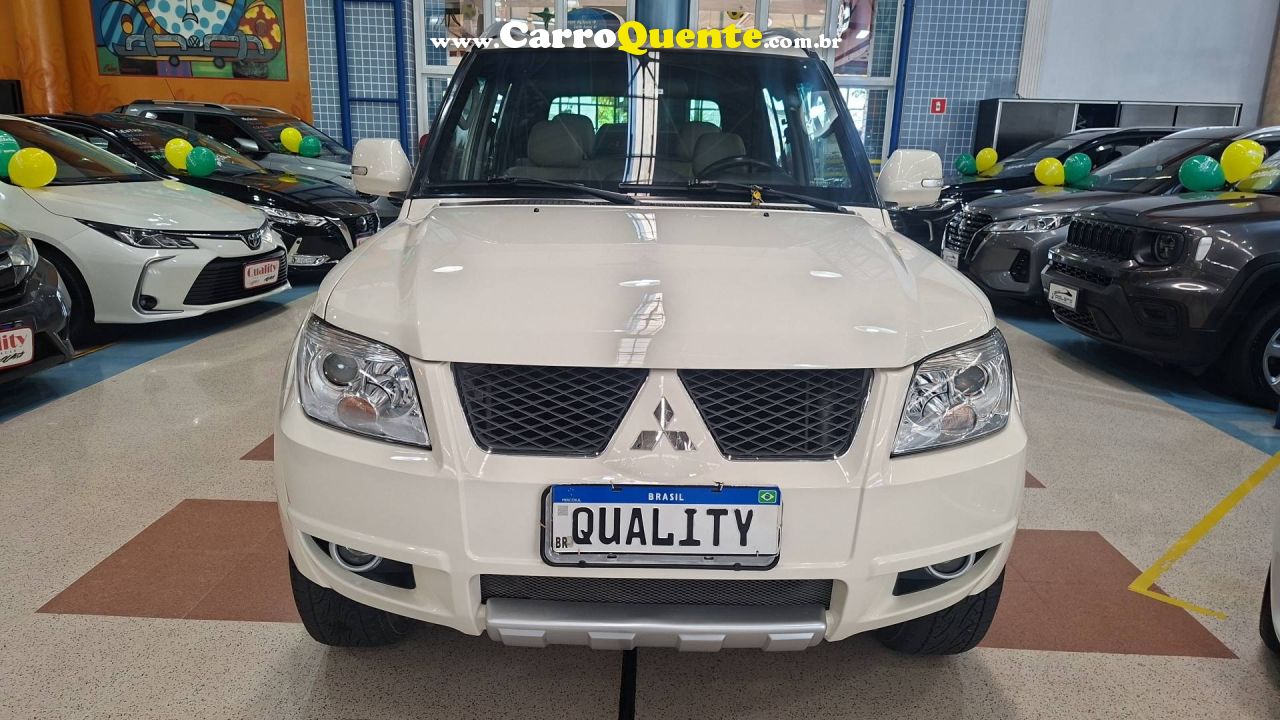 MITSUBISHI PAJERO TR4 2.0 4X4 16V 140CV 2011 - Loja
