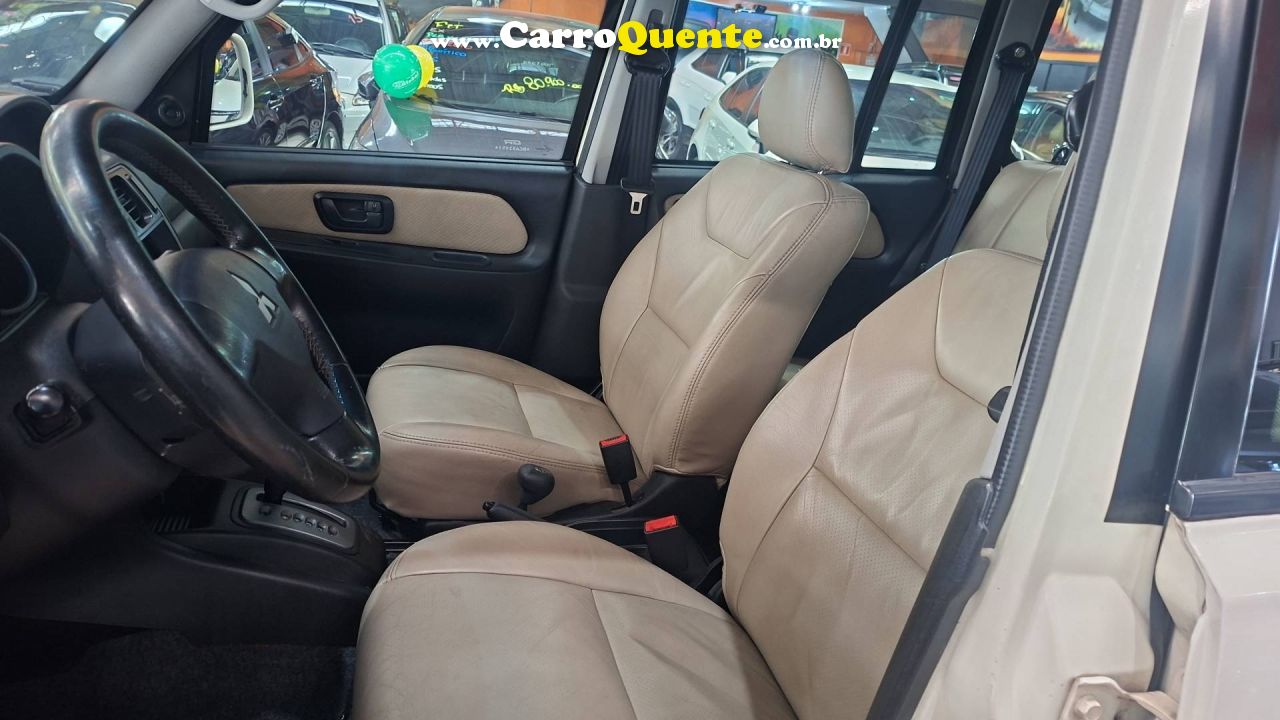 MITSUBISHI PAJERO TR4 2.0 4X4 16V 140CV 2011 - Loja