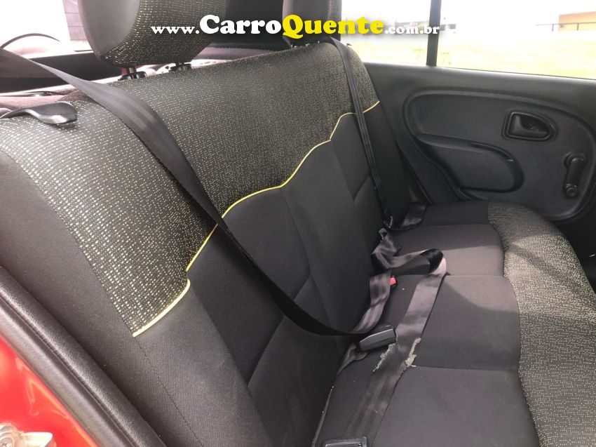 Renault CLIO 1.0 EXPRESSION 16V FLEX 4P MANUAL - Loja