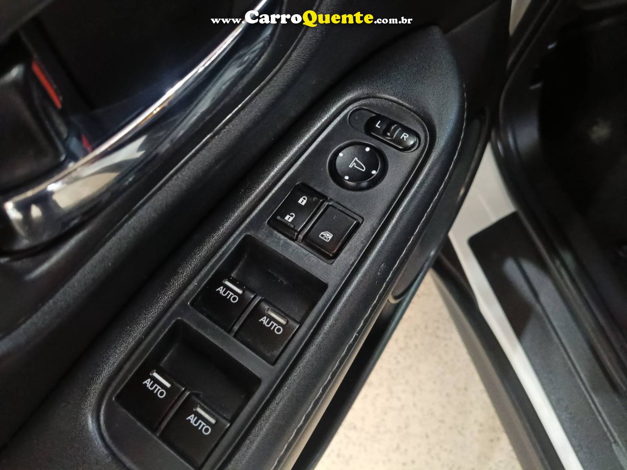 HONDA HR-V 1.8 16V EX 2020 - Loja