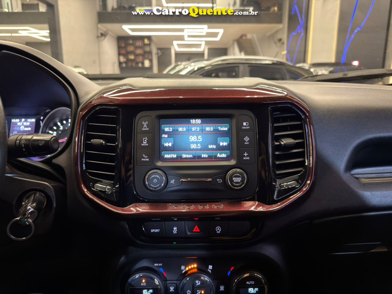 FIAT TORO 1.8 16V EVO FREEDOM 2019 - Loja