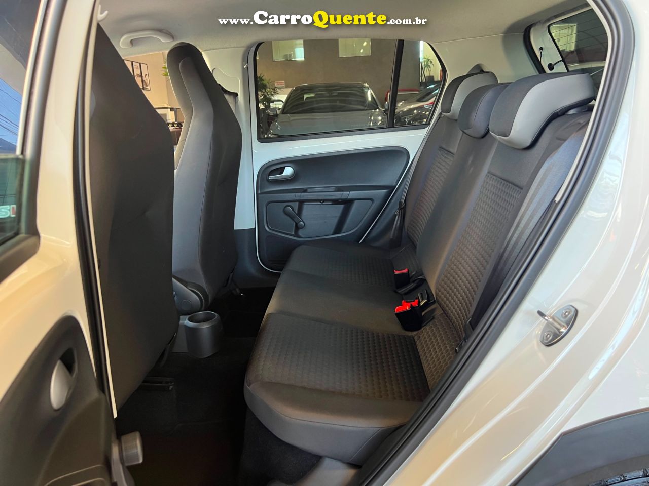 VOLKSWAGEN CROSS UP 1.0 TSI 12V 2018 - Loja