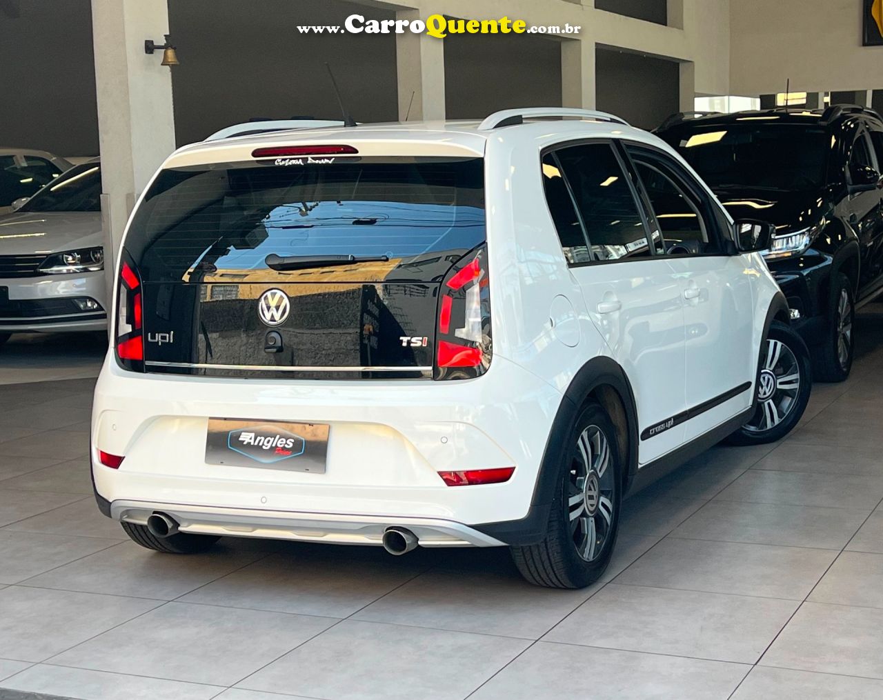 VOLKSWAGEN CROSS UP 1.0 TSI 12V 2018 - Loja