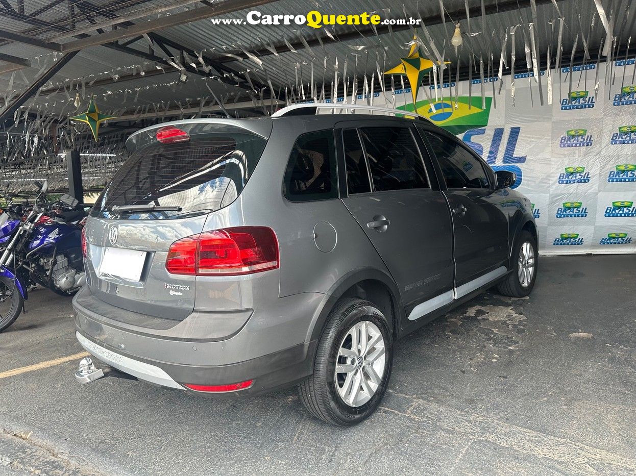 VOLKSWAGEN SPACE CROSS 2015 - Loja