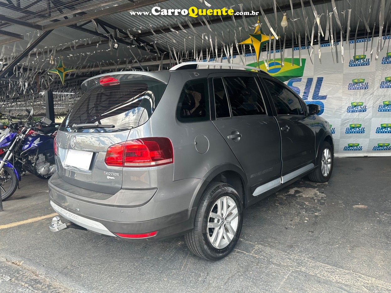 VOLKSWAGEN SPACE CROSS 2015 - Loja
