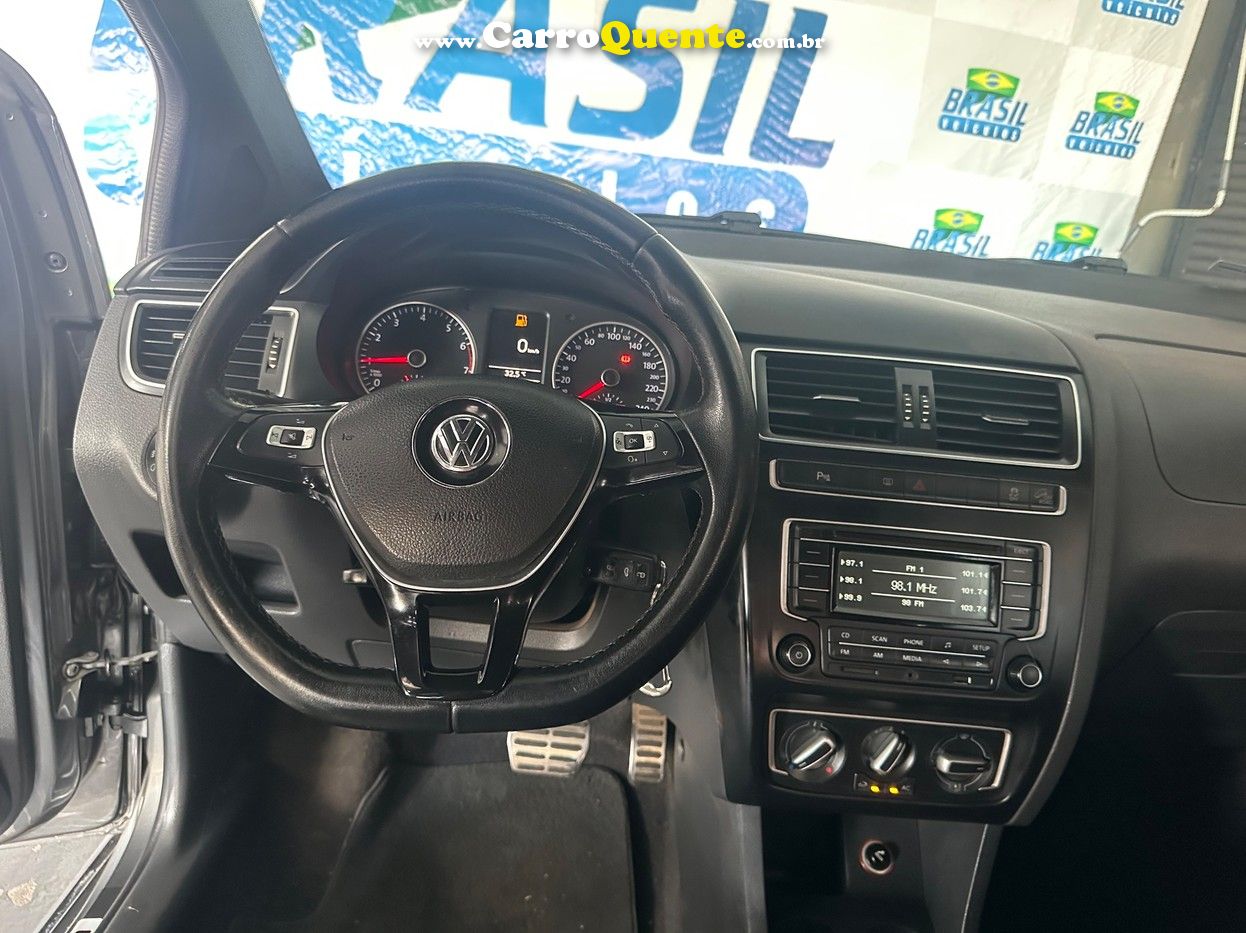 VOLKSWAGEN SPACE CROSS 2015 - Loja