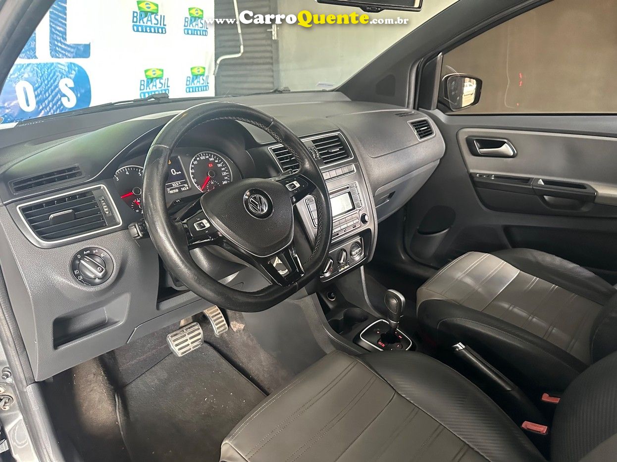 VOLKSWAGEN SPACE CROSS 2015 - Loja