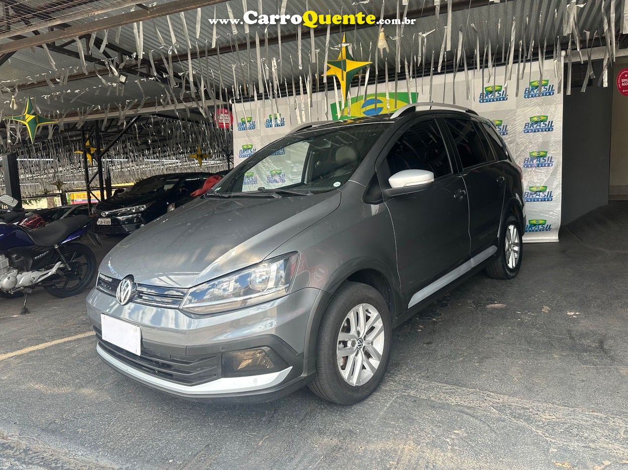 VOLKSWAGEN SPACE CROSS 2015 - Loja