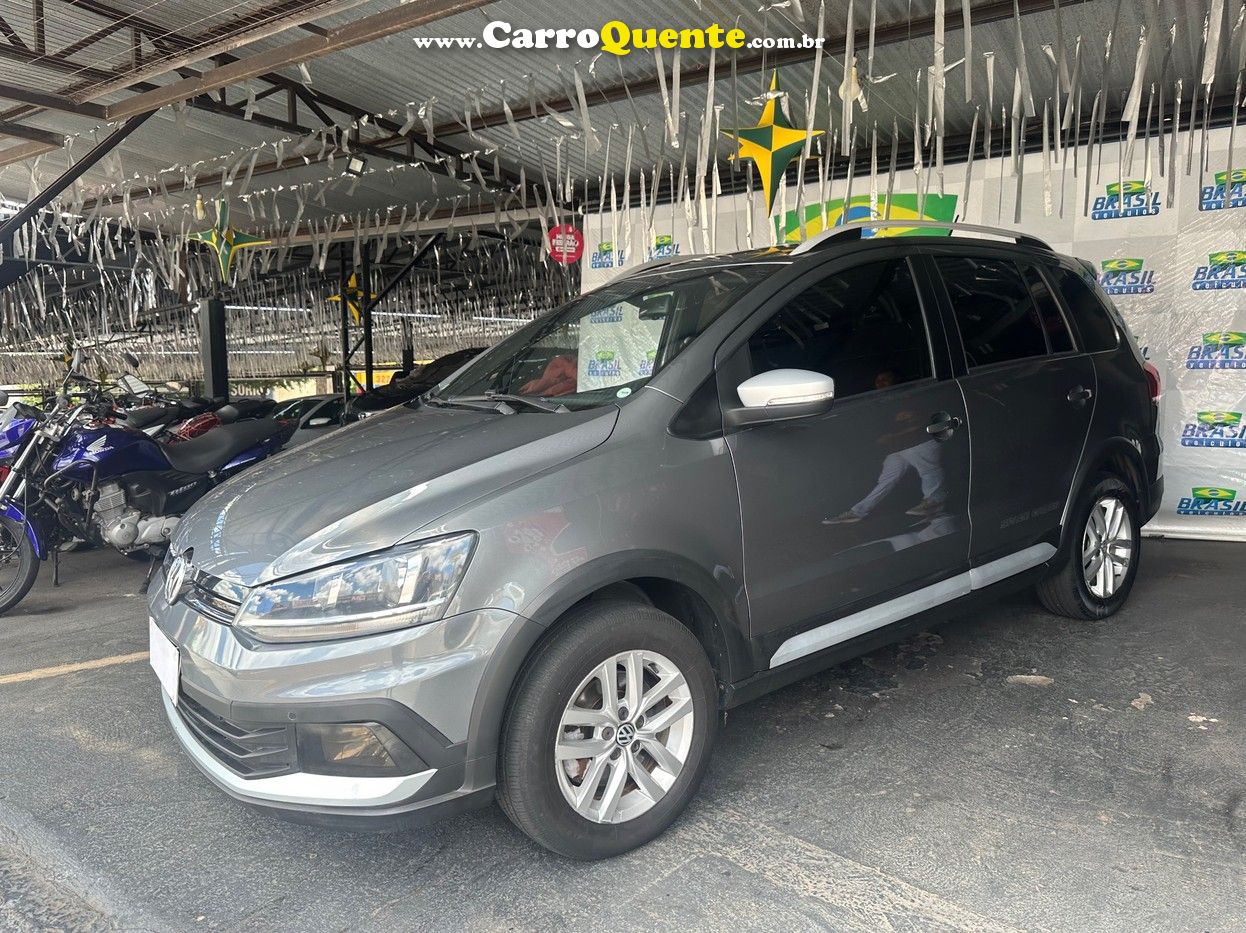 VOLKSWAGEN SPACE CROSS 2015 - Loja