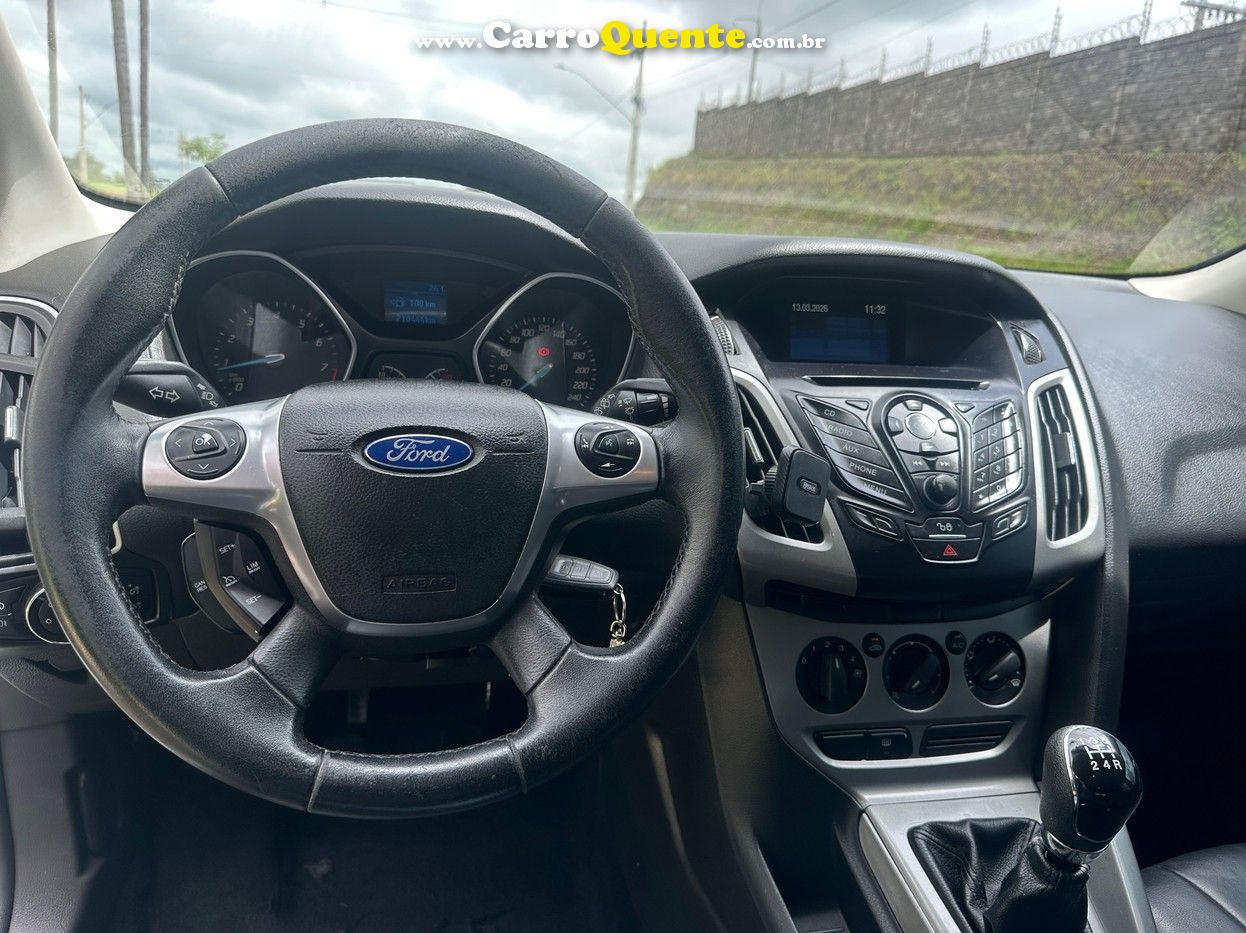 FORD FOCUS 2015 - Loja