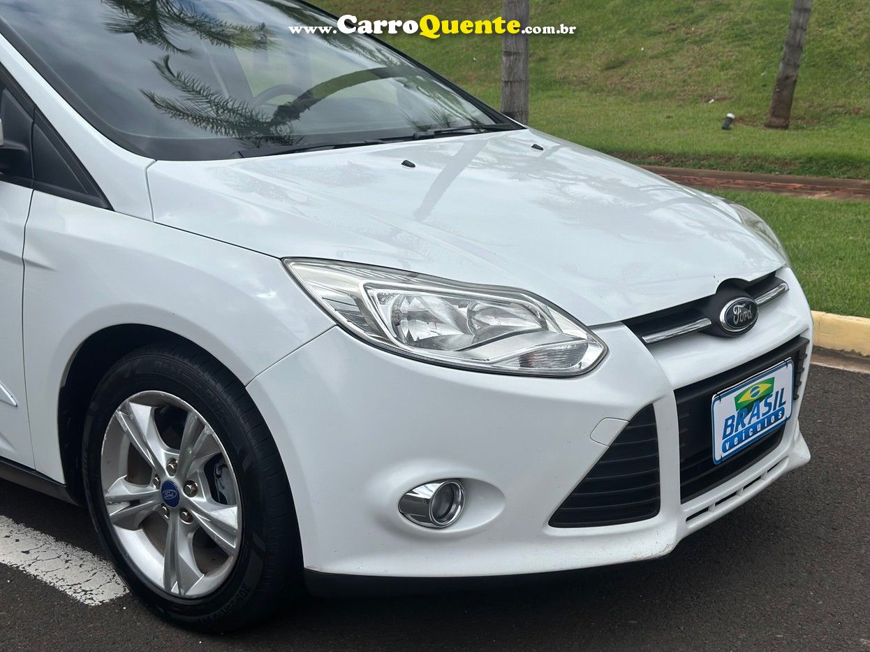 FORD FOCUS 2015 - Loja