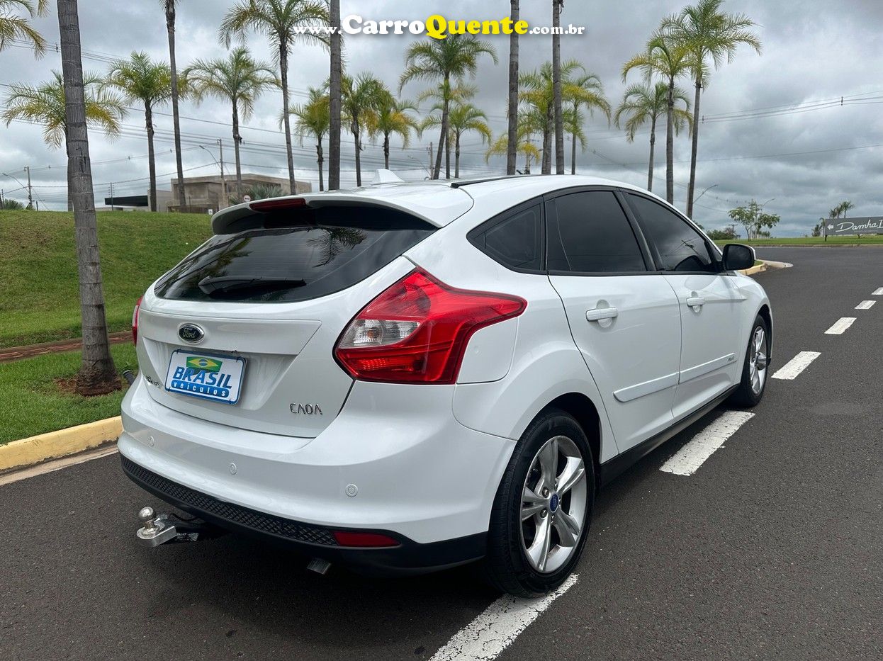 FORD FOCUS 2015 - Loja