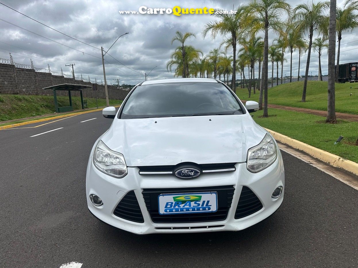 FORD FOCUS 2015 - Loja