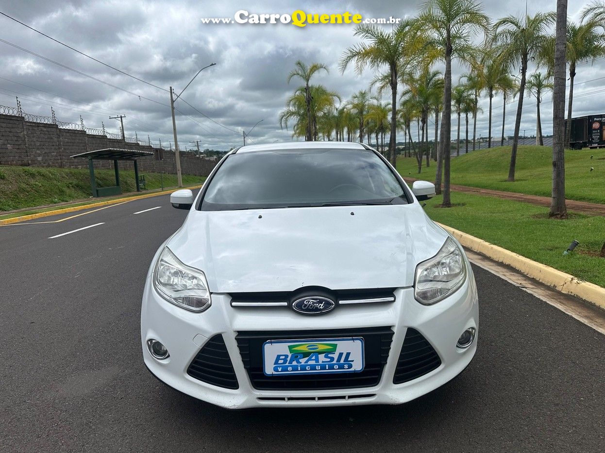 FORD FOCUS 2015 - Loja