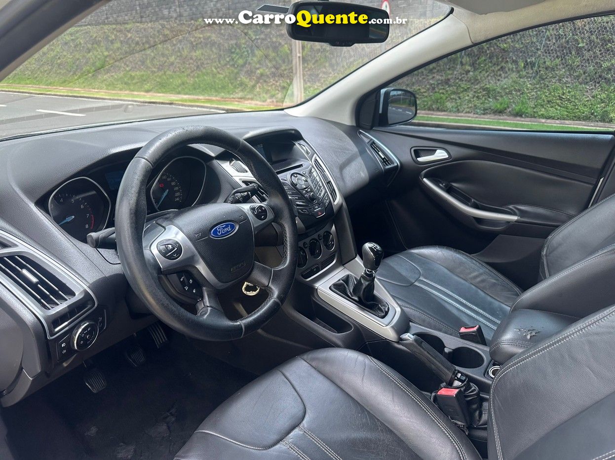 FORD FOCUS 2015 - Loja