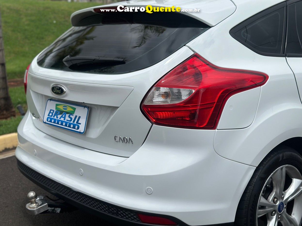 FORD FOCUS 2015 - Loja