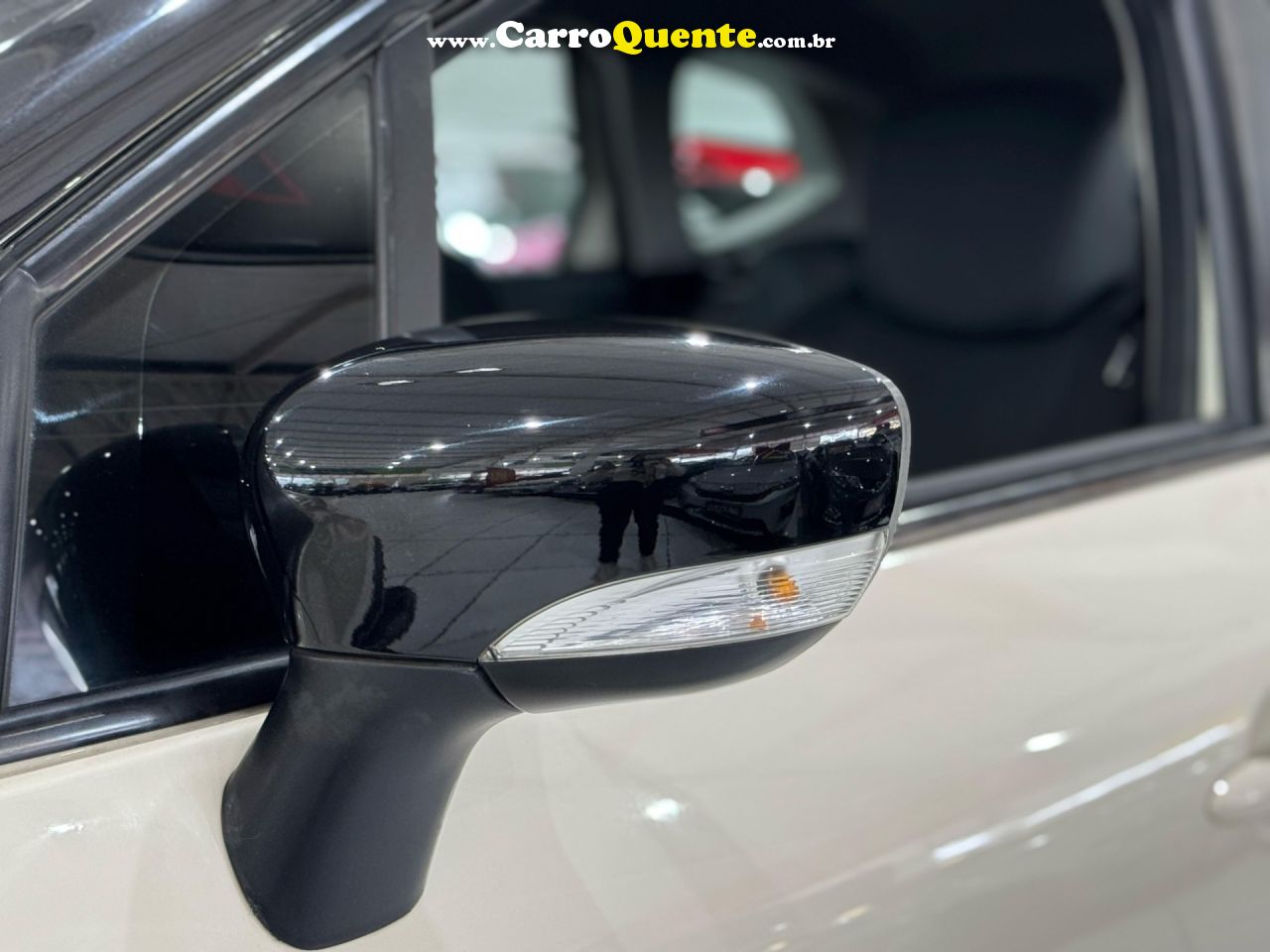 RENAULT CAPTUR 2.0 16V INTENSE 2018 - Loja