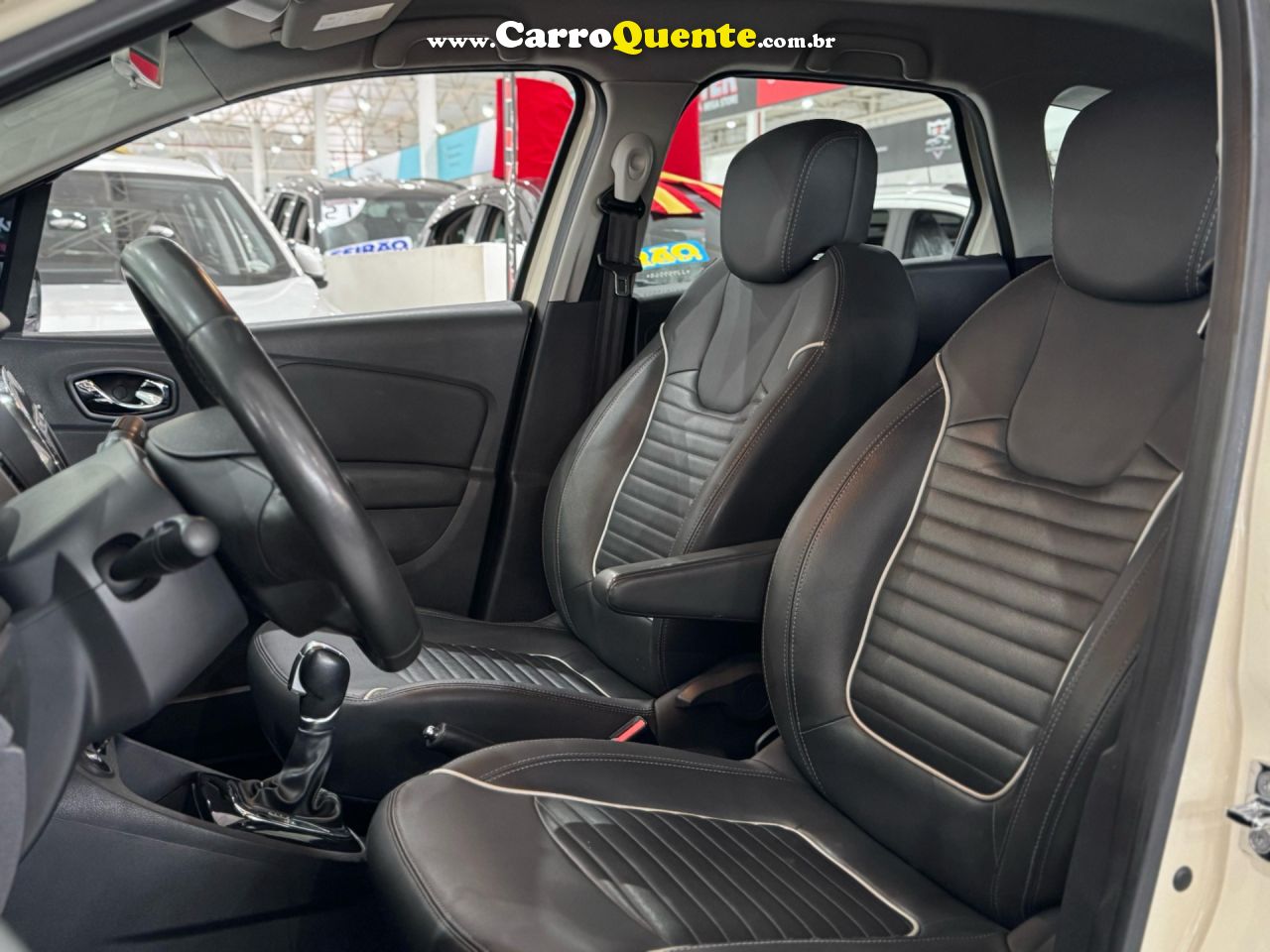 RENAULT CAPTUR 2.0 16V INTENSE 2018 - Loja