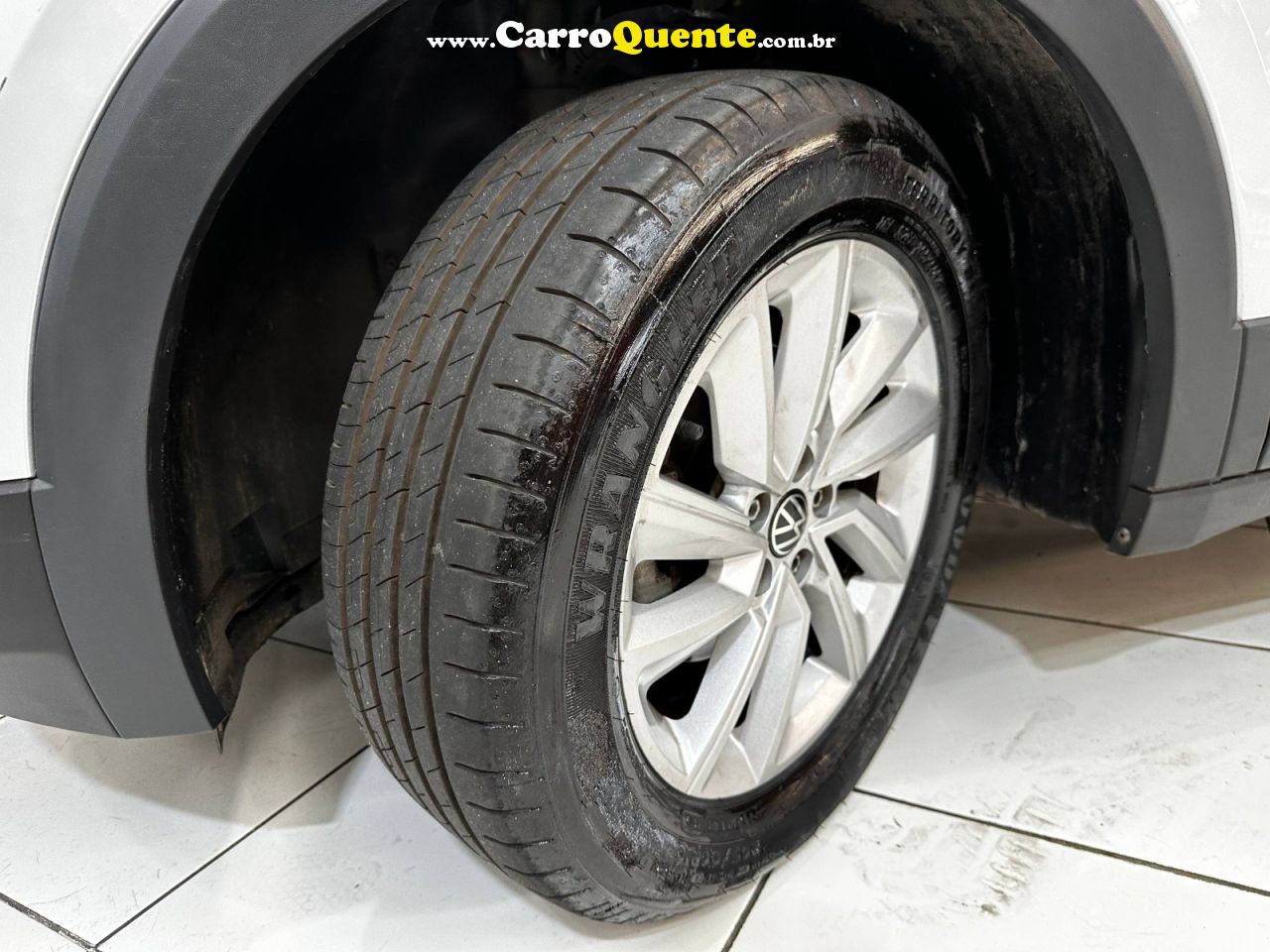 VOLKSWAGEN T-CROSS 1.0 200 TSI TOTAL 2023 - Loja
