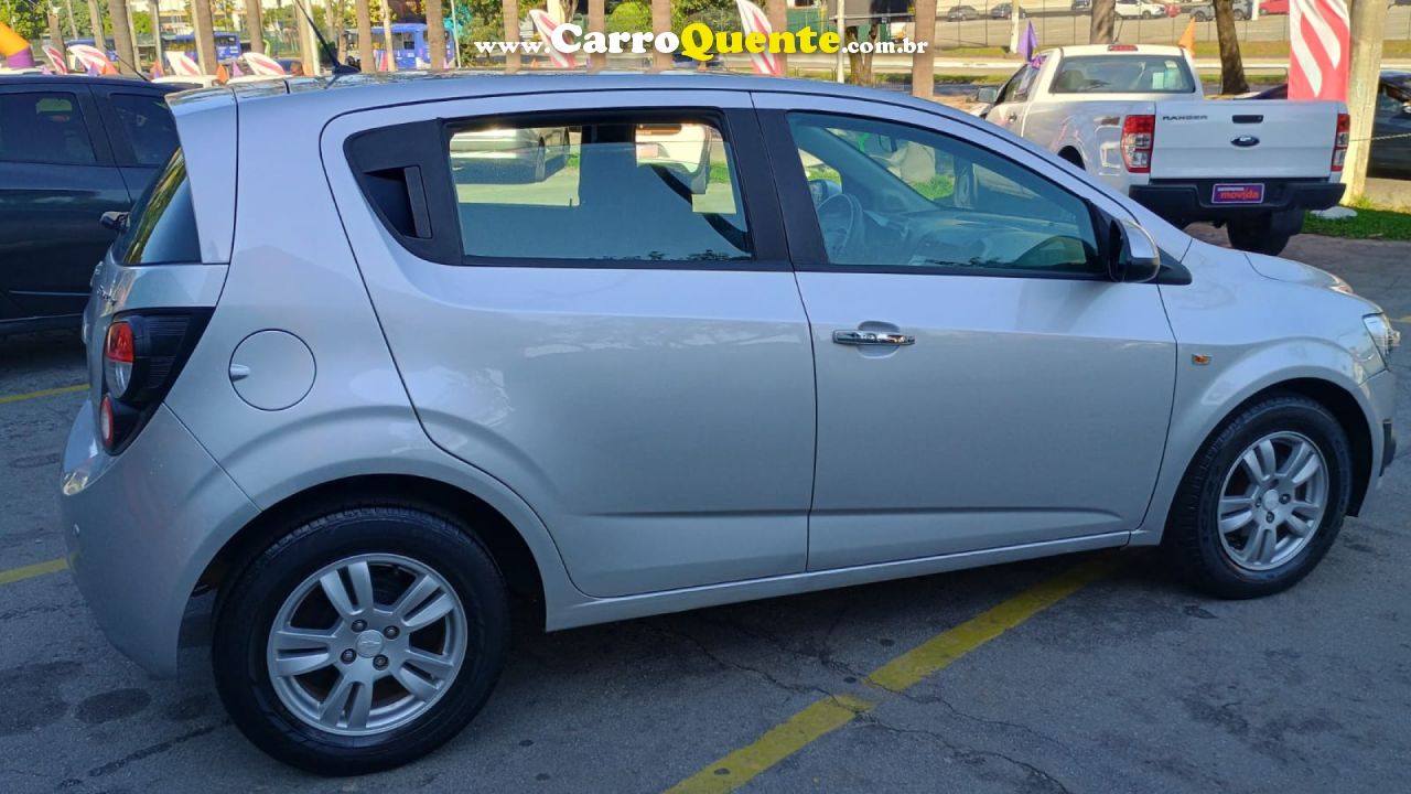 CHEVROLET   SONIC HB LT 1.6 16V FLEXPOWER 5P MEC.   PRATA 2013 1.6 FLEX - Loja
