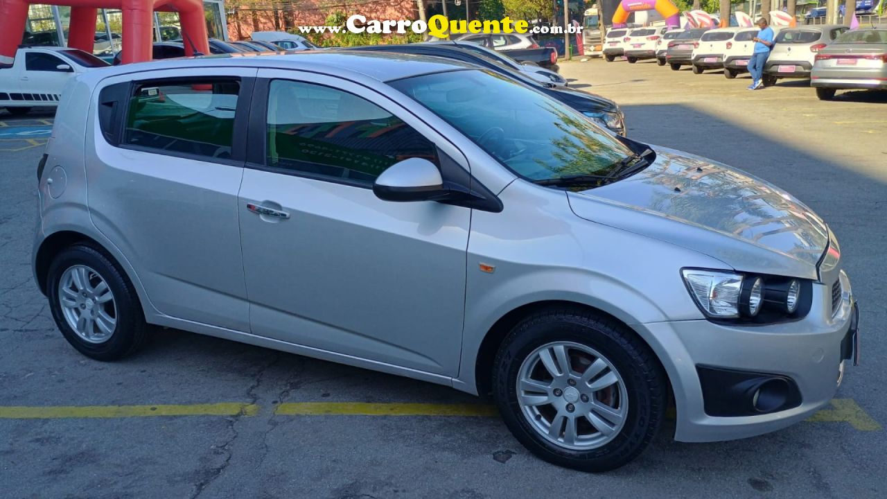 CHEVROLET   SONIC HB LT 1.6 16V FLEXPOWER 5P MEC.   PRATA 2013 1.6 FLEX - Loja