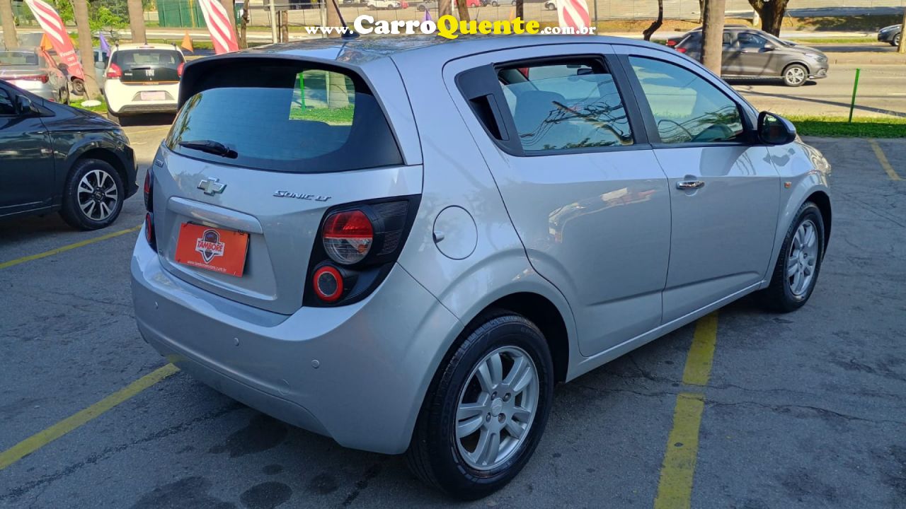 CHEVROLET   SONIC HB LT 1.6 16V FLEXPOWER 5P MEC.   PRATA 2013 1.6 FLEX - Loja