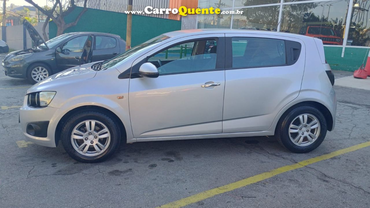 CHEVROLET   SONIC HB LT 1.6 16V FLEXPOWER 5P MEC.   PRATA 2013 1.6 FLEX - Loja