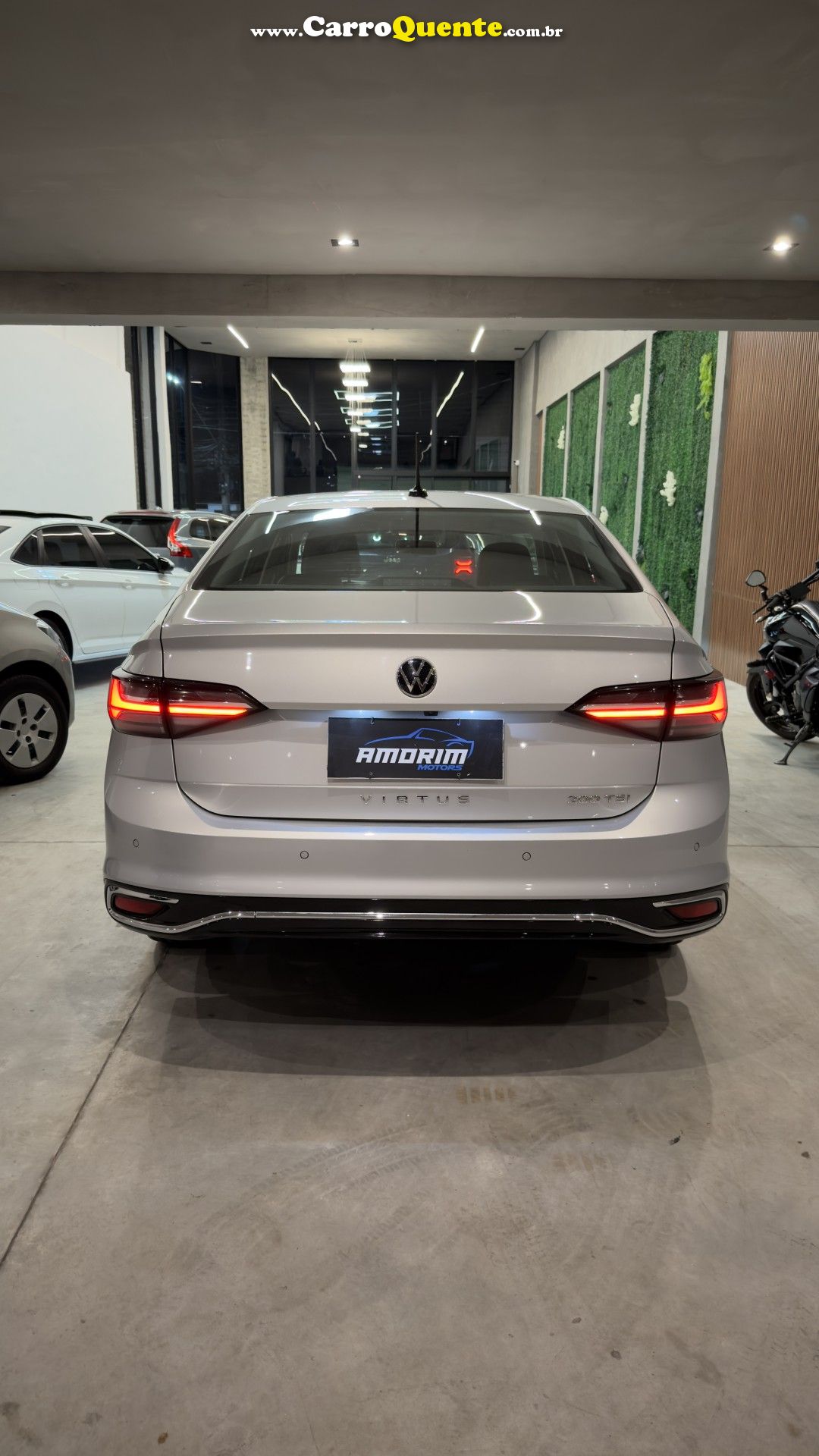 VOLKSWAGEN   VIRTUS COMFORT. 200 TSI 1.0 FLEX 12V AUT   PRATA 2023 1.0 FLEX - Loja